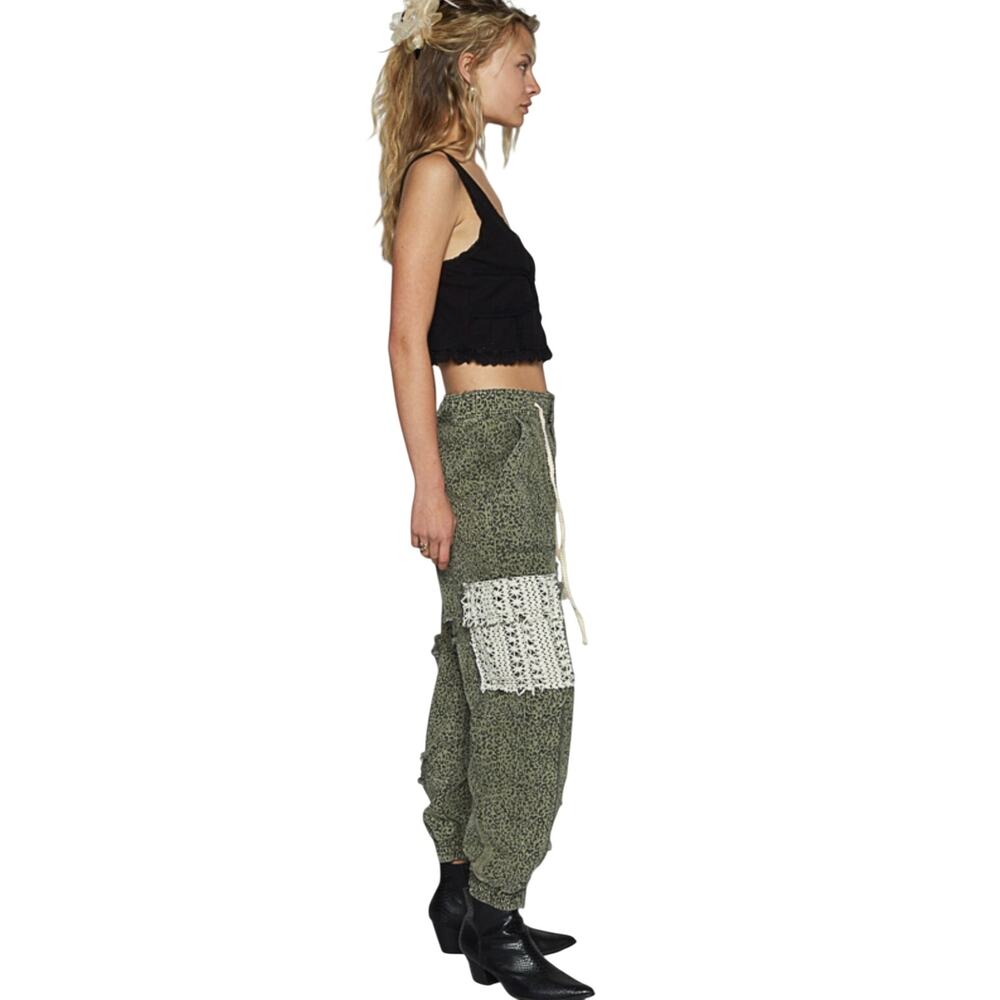 POL Leopard Cargo Pants, NWT, Multiple Sizes - Picture 2 of 5